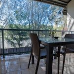 Novena Palms Motel