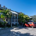 Novena Palms Motel