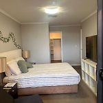 Beautiful Hotel Rooms Free Parking
