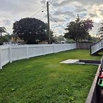 Charming 4Bdr Inc Separate Studio, Newly Renovated