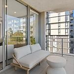 Peaceful Residence With Parking