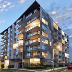 Peaceful Residence With Parking