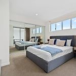 Modern 2Beds 2Baths Apt At Sherwood With Paking