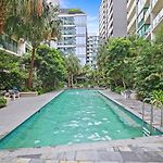 \'Sage Bloom\' Elegant Newstead Stay With Shared Pool