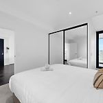 Stylish 2Br With Story Bridge & Fireworks Views