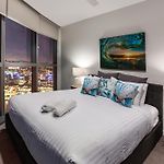 Citybeach At Queens Wharf With Spectacular Views Includes Parking