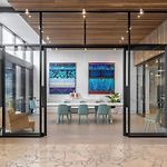 Modern Cbd Apartment With Skyline Views , Pool Gym & Free Parking