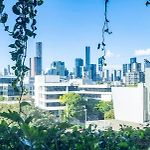 Urban Edge - Mins To Suncorp Stadium & Bne City
