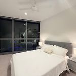 Queen\'S Reach - Brand New Apt On Star Casino Bne