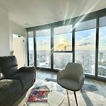 Brisbane\'S Highest Rated 3 Bedroom Luxury Apartments -Above 60Th Floor- Incredible Views In Skytower, Brisbane\'S Tallest Building -Complimentary Wifi, Drinks, Snacks & Streaming Access