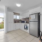 Comfy And Cozy Apt Near Hospitals And Cbd With Parking!