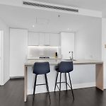 Stylish 2Br With Story Bridge & Fireworks Views