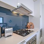 Blue Crush - Resort-Style Chic Near Cbd