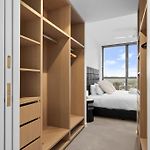 35Th Floor Brisbane Cbd Luxury At Queens Wharf