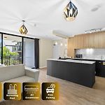 Modern Bright 1-Bedroom Haven Shs 21