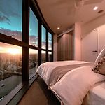 Level 46 Luxury Queens Wharf Apartment With Unblocked Southbank & River View