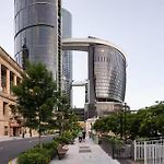Level 46 Luxury Queens Wharf Apartment With Unblocked Southbank & River View