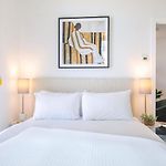 \'Oliva On Brookes\' Chic Inner-City Escape With Pool