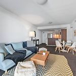 Top Of The Town! 2Bed/2Bath/1Car/Pool/Views ~ Cbd