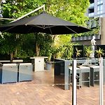 Hillcrest Apartment Hotel