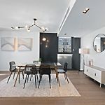 Luxe Sub-Penthouse With Rooftop Pool And 2 Car Parks