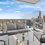 Luxe Sub-Penthouse With Rooftop Pool And 2 Car Parks