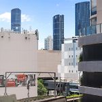 Stylish 1-Bed Studio In Vibrant South Brisbane