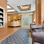 Manor Apartment Hotel