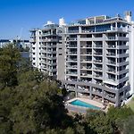 Inn On The Park Apartments
