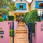 Albion Manor Motel