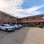 Ascot Budget Inn & Residences