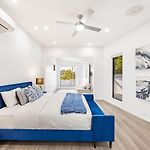 Sunnybank Hills Retreat 4Br Home With Pool And Backyard