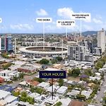Entire 3Bedroom House Close To Cbd