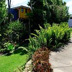 Stylish New Farm Retreat W Parking Walk Cafes & River