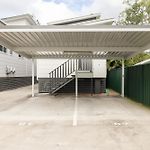 Smart Suites Self Check-In Apartments - W Freney