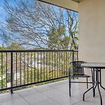 Bright 2-Bed With Private Balcony & Serene View