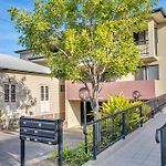 Bright 2-Bed With Private Balcony & Serene View