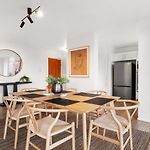 New Farm Sophisticated Retro - 3Bed-1Bath-1Car-Views