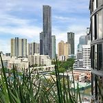Fortitude Valley 1Brm With Skyline Views