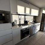Four Bedroom In Cbd