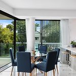 Spacious And Superb 3-Bed Apartment