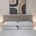 Comfy 2-Bedroom Family Apartment With Free Parking