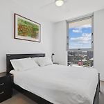 Contemporary 1-Bed With Pool Near Brisbane River