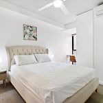 Cosy 2-Bed With Pool Bbq Area And Secure Parking
