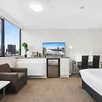 Central Brisbane Studio With Stunning River Views