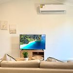 Spacious Belmont Granny Flat Easy Access To Cbd & Bayside