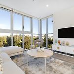 Stylish Apartment In Brisbane Share Save