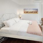 West Avenue Hideaway In Wynnum - 1 Bed And 1 Bath
