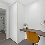 Resort Style 2Br With Beautiful Pool, Gym And Parking
