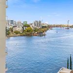 Holly\'S City Skyline-Views, Pool, Spa, Cbd Central